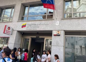 IMAGEN REFERENCIAL / Consulado de Venezuela en Madrid, España