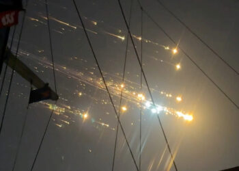 A view shows debris streaking through the sky, after SpaceX's Starship spacecraft tumbled and exploded in space, in Hog Cay, Bahamas, March 6, 2025, in this screen grab obtained from social media video. X @GeneDoctorB/via REUTERS  THIS IMAGE HAS BEEN SUPPLIED BY A THIRD PARTY. MANDATORY CREDIT. NO RESALES. NO ARCHIVES.