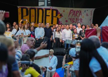 ‘La justicia tiene que ser libre, no arrodillada al crimen ni a la política’: presidente Petro desde Medellín