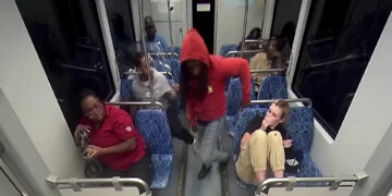 asesinato en Estados Unidos de Iryna Zarutska, una refugiada ucraniana que huyó de Kiev y fue acuchillada en un autobús de Charlotte. 2/4